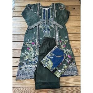 NEW Mr Sadabahar Pakistani Suit Size Medium  Women's Green